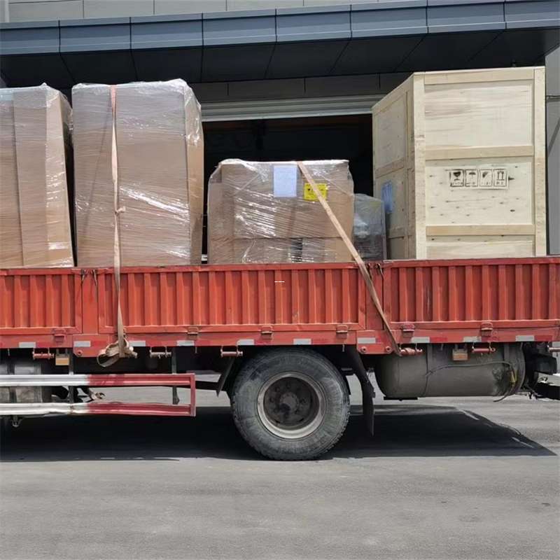 雷鸣镇七叉镇物流：多元运输服务探索