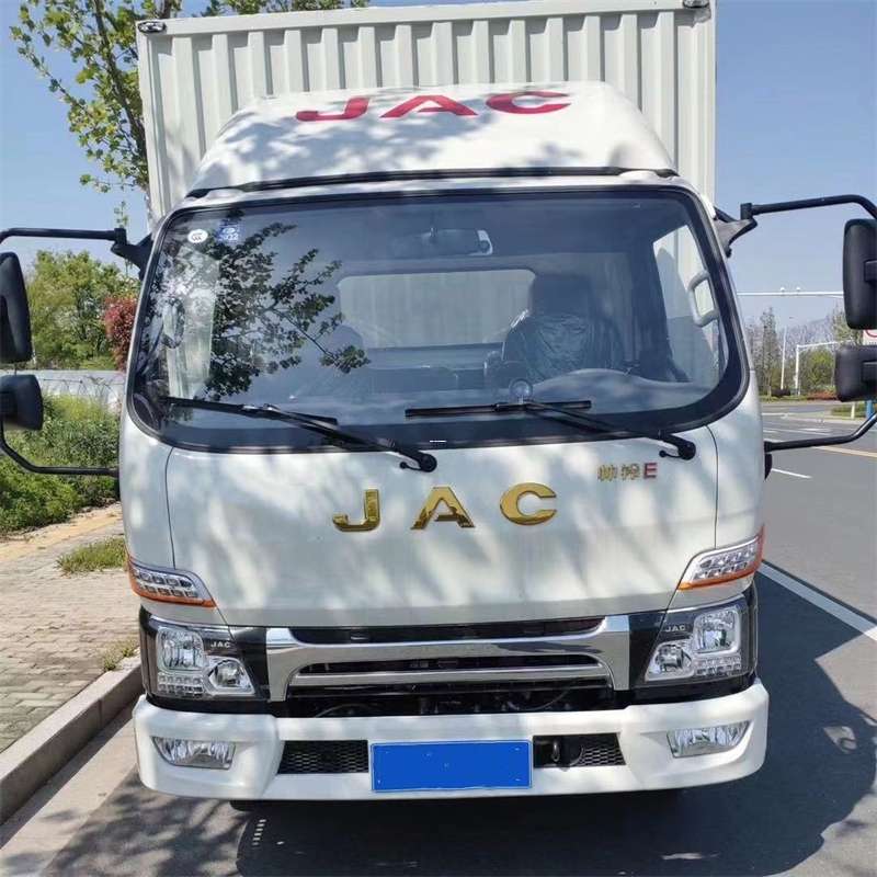 雷鸣镇错那县：物流专线的高效货运之旅