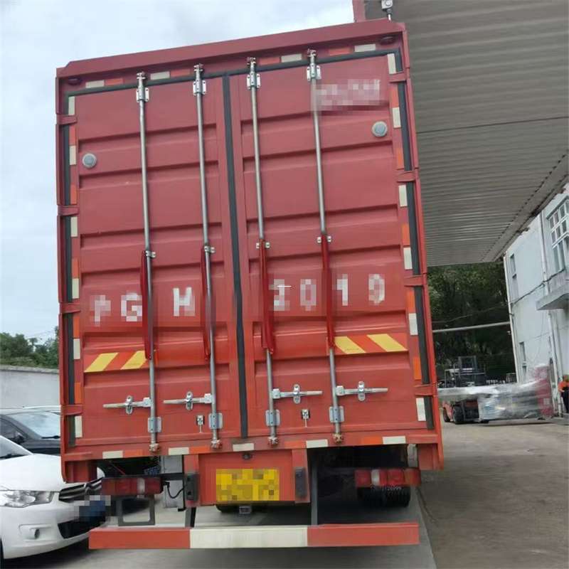 雷鸣镇洛浦县进仓物流：专线直达的多元货运探索