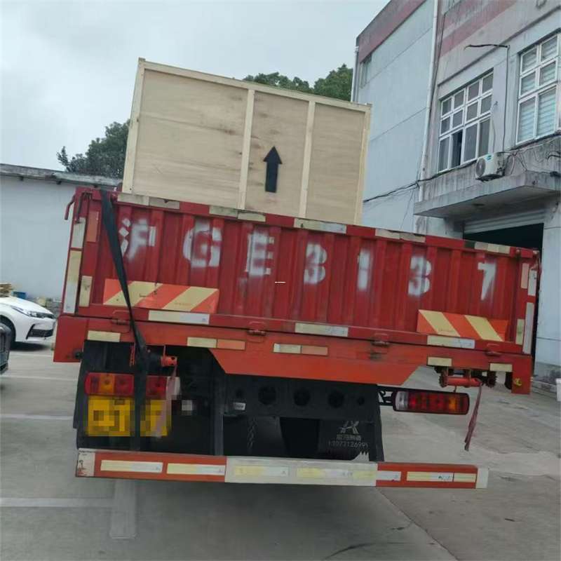 雷鸣镇米林县：物流专线的高效货运之旅